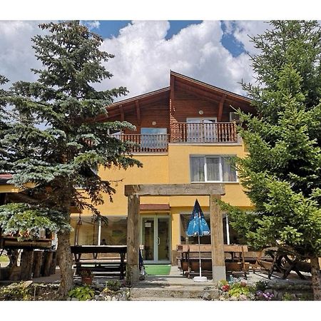 Комплекс Лебанов Hotell Yundola Exteriör bild