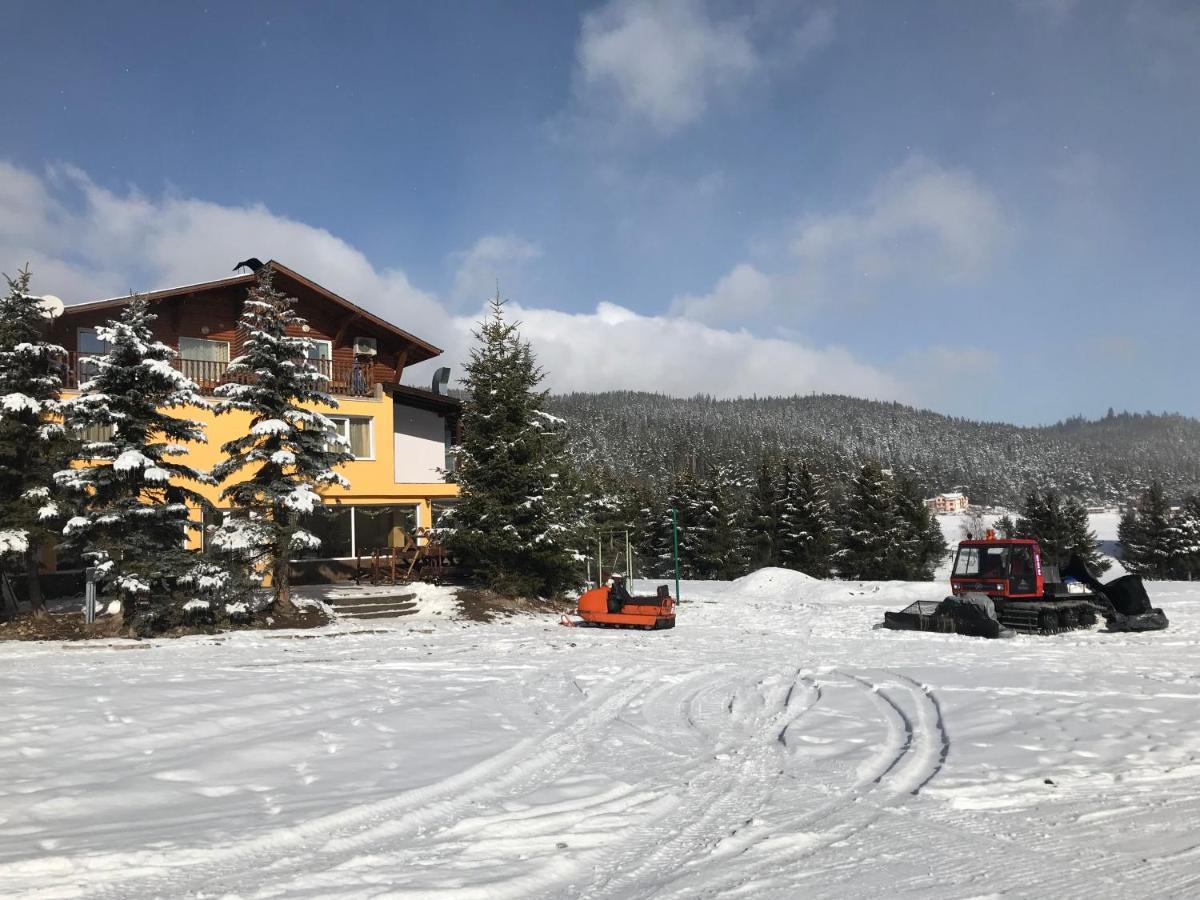 Комплекс Лебанов Hotell Yundola Exteriör bild