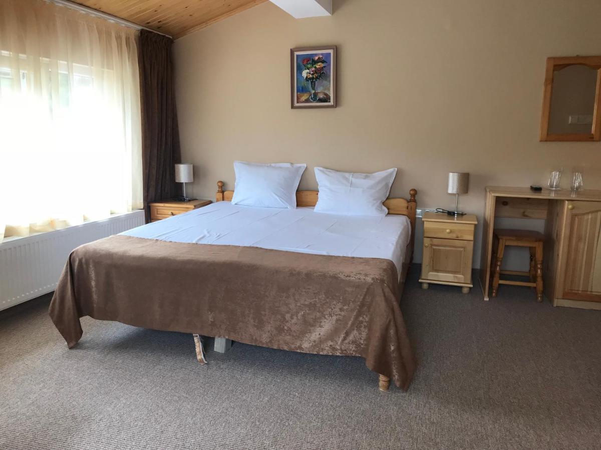 Комплекс Лебанов Hotell Yundola Exteriör bild