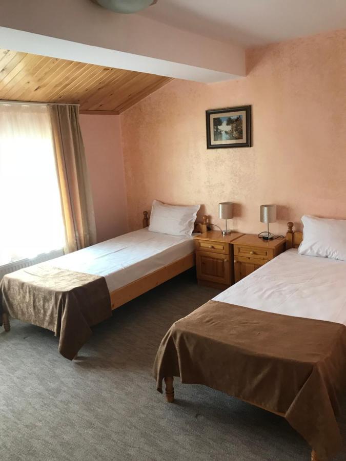 Комплекс Лебанов Hotell Yundola Exteriör bild