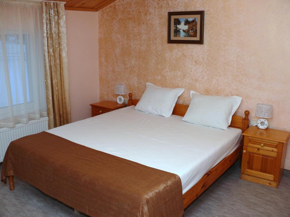 Комплекс Лебанов Hotell Yundola Exteriör bild