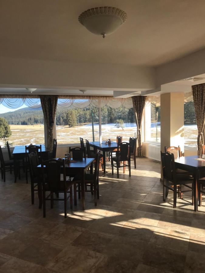 Комплекс Лебанов Hotell Yundola Exteriör bild