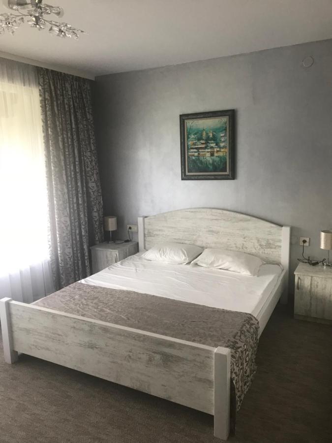 Комплекс Лебанов Hotell Yundola Exteriör bild